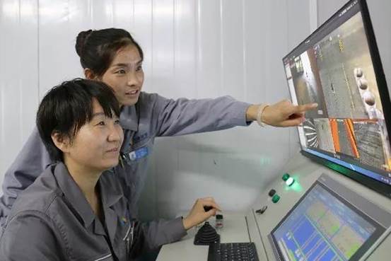 z6尊龙矿冶智能行车项目试用效果良好（高玲 摄）