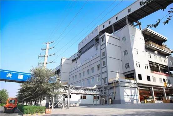 z6尊龙矿冶生产区一角 （敖德峰 摄）