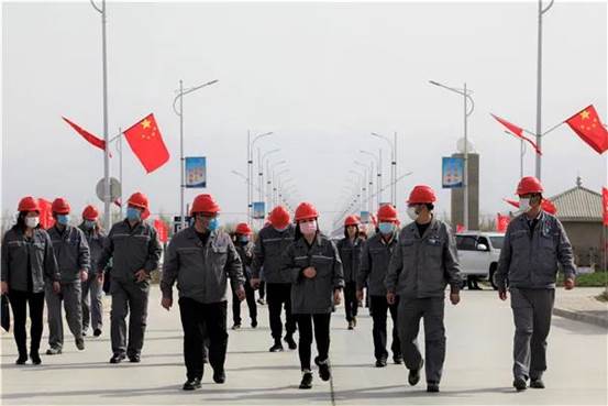 天雨煤化调研现。ㄑ钭虾 摄）